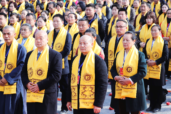 2019己亥年全球华人恭祭人文始祖太昊伏羲氏拜祖大典震撼举行 2019己亥年全球华人恭祭人文始祖太昊伏羲氏拜祖大典震撼举行