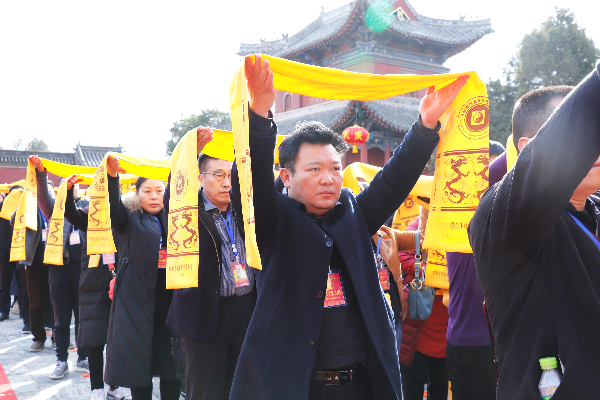 2019己亥年全球华人恭祭人文始祖太昊伏羲氏拜祖大典震撼举行 2019己亥年全球华人恭祭人文始祖太昊伏羲氏拜祖大典震撼举行