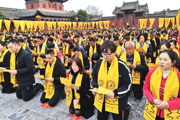 2019己亥年全球华人恭祭人文始祖太昊伏羲氏拜祖大典震撼举行 2019己亥年全球华人恭祭人文始祖太昊伏羲氏拜祖大典震撼举行