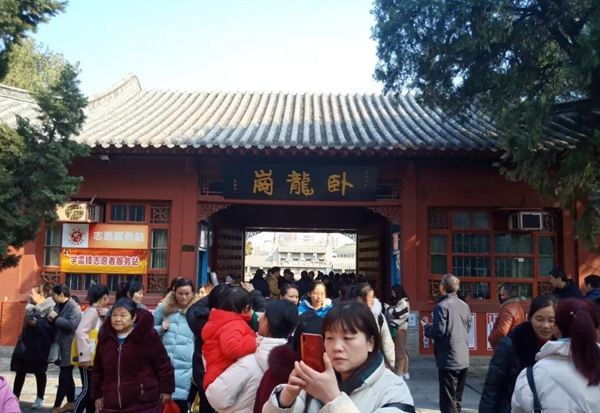 在南阳武侯祠内 遇见最美的你