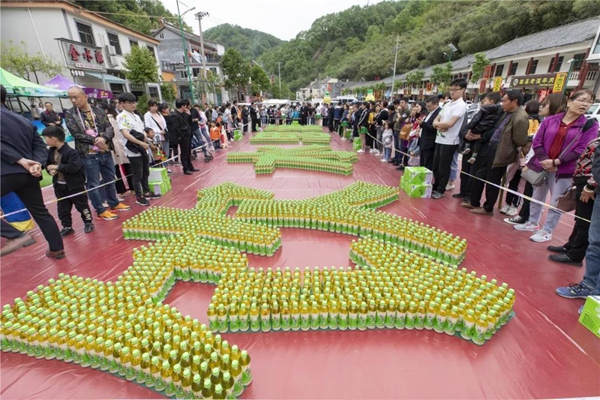 50000游客在重渡沟欢度“五一”假期！
