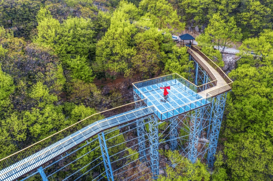 登封：5月1日摘星楼景区“云端水滑”玻璃漂流项目盛大启幕