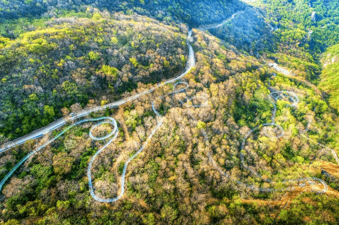 登封：5月1日摘星楼景区“云端水滑”玻璃漂流项目盛大启幕