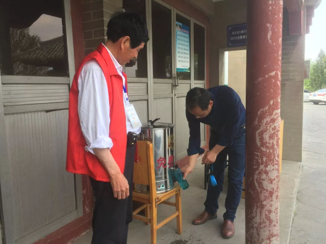 青龙山慈云寺景区＂五一“假期热闹非凡