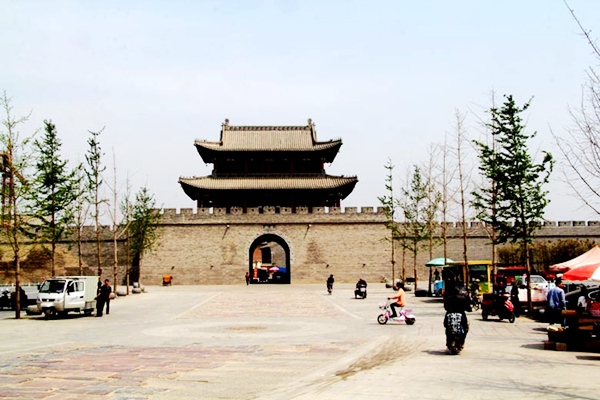 “五一小长假”鹤壁市旅游市场火爆
