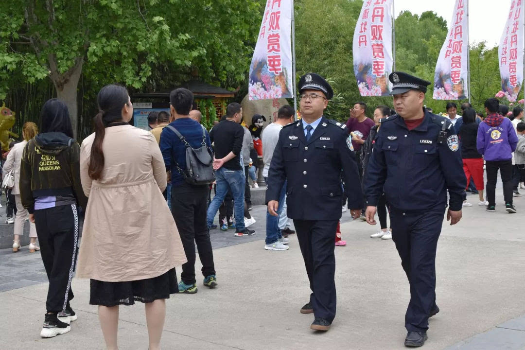 “五一假期” 来到鸡冠洞 忘掉所有烦恼