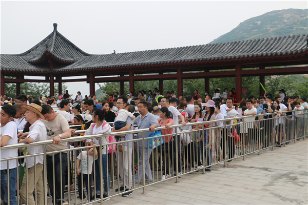 ＂五一假期＂ 方城县迎来旅游高峰!