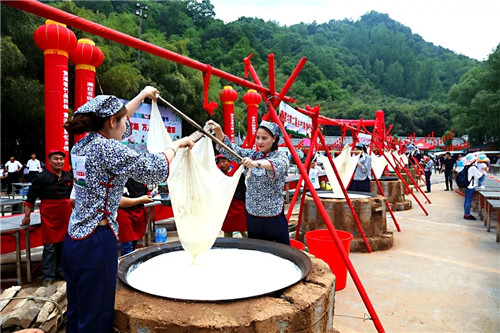 重渡沟：第四届乡村美食节于5月11日开幕