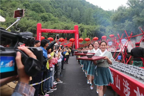 重渡沟：第四届乡村美食节于5月11日开幕