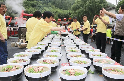 重渡沟：第四届乡村美食节于5月11日开幕