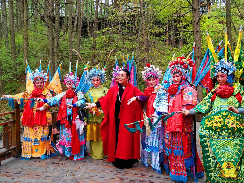 龙峪湾：2019年首届云巅杜鹃花节圆满落幕