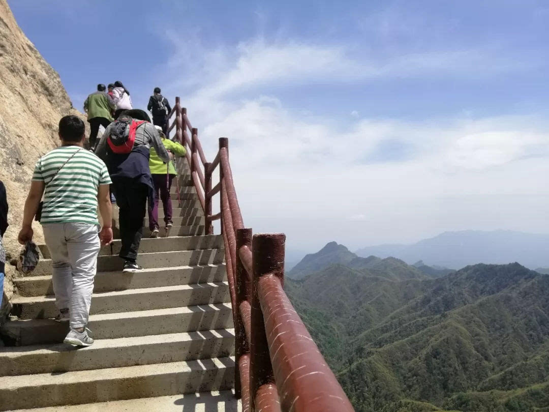 龙峪湾：2019年首届云巅杜鹃花节圆满落幕