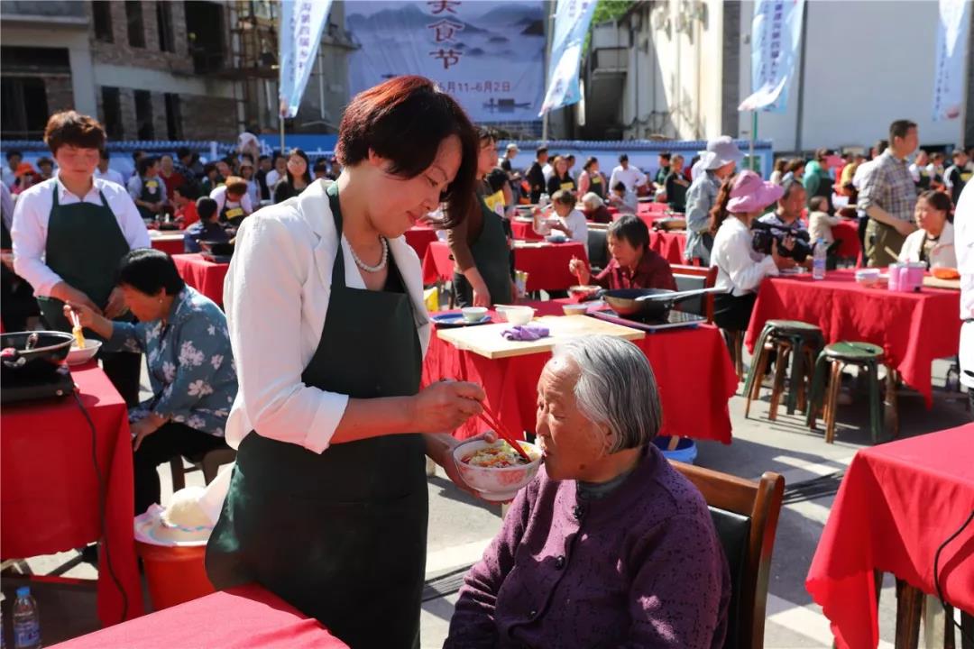 重渡沟第四届乡村美食节盛大开幕