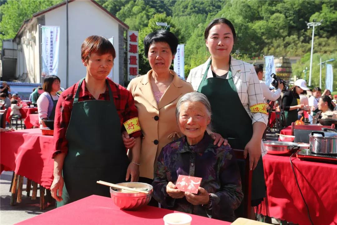 重渡沟第四届乡村美食节盛大开幕