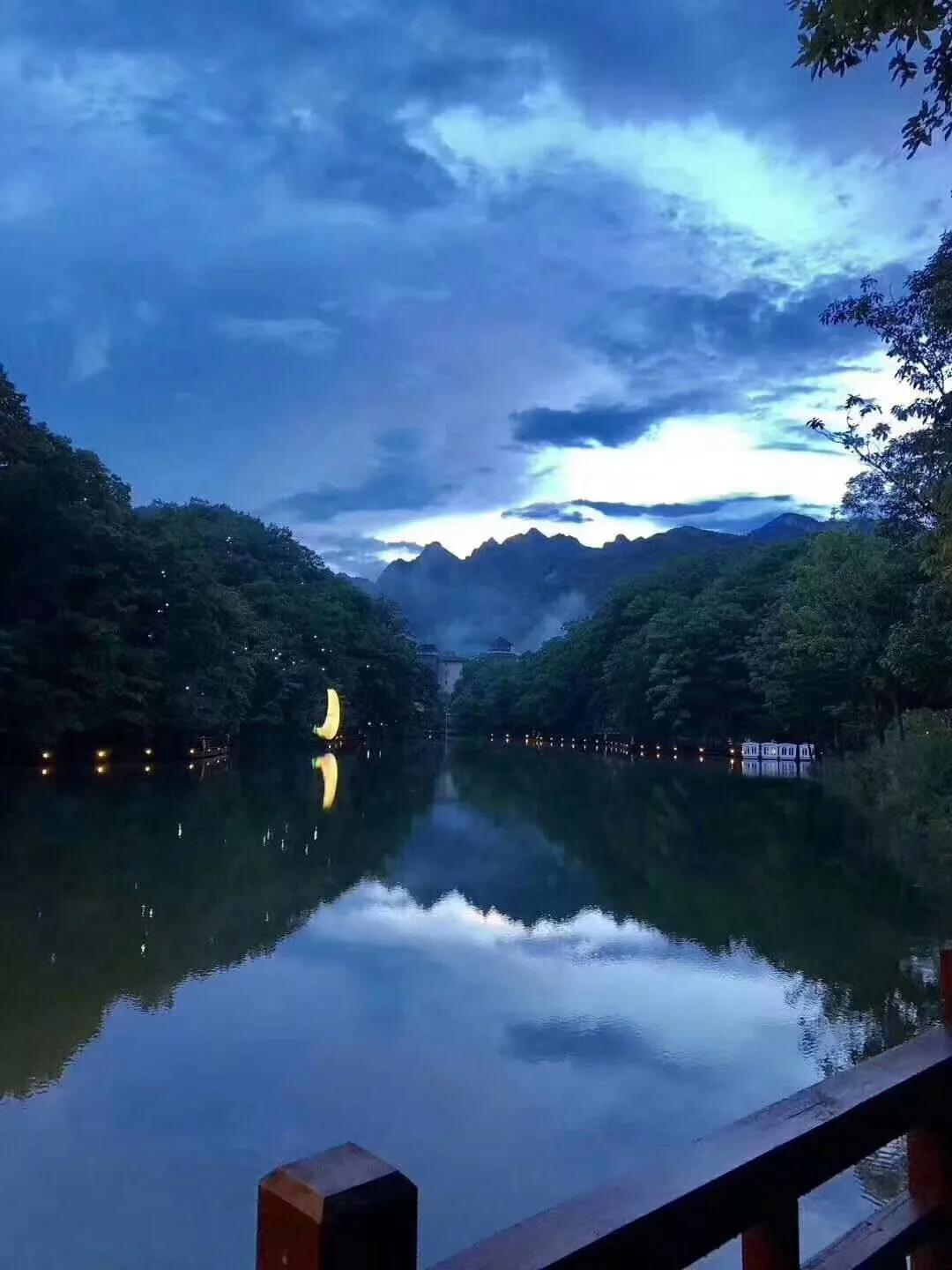 洛阳白云山景区祝愿天下的母亲幸福!快乐!健康！