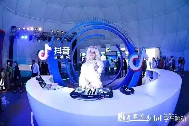青天河：“首届全球文旅创作者大会”三次亮相！惊艳全场！