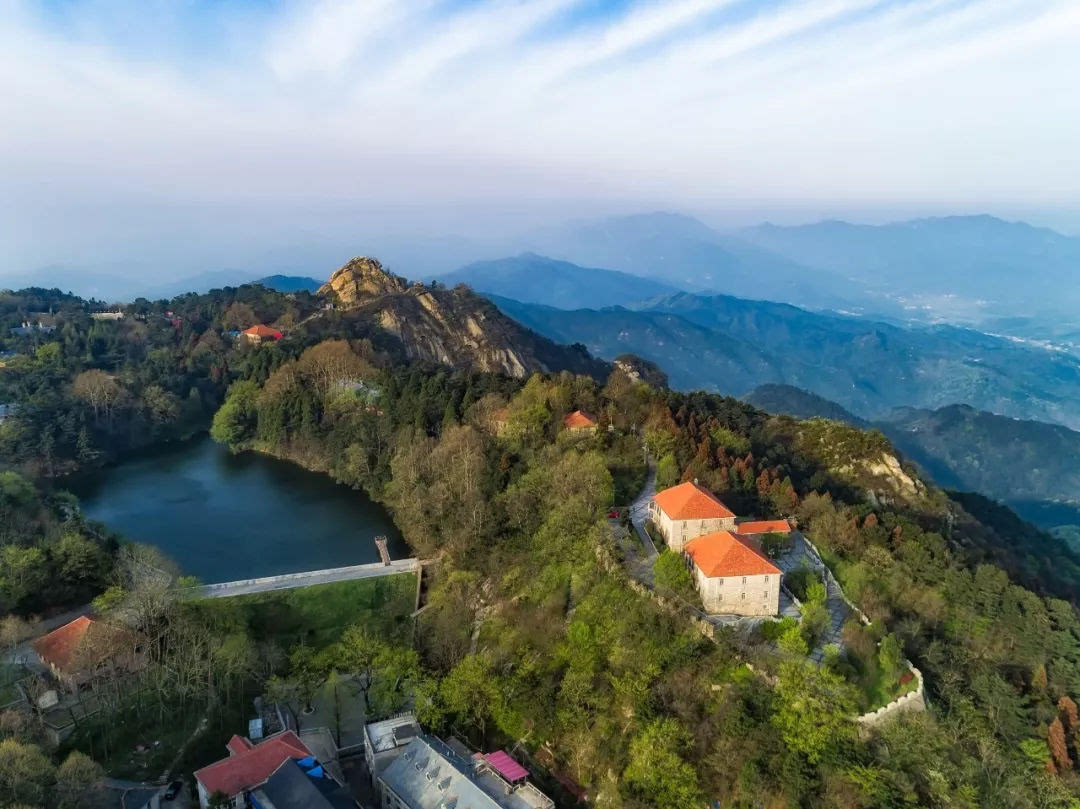 邂逅浅夏茵茵鸡公山“中国旅游日”门票半价不限量