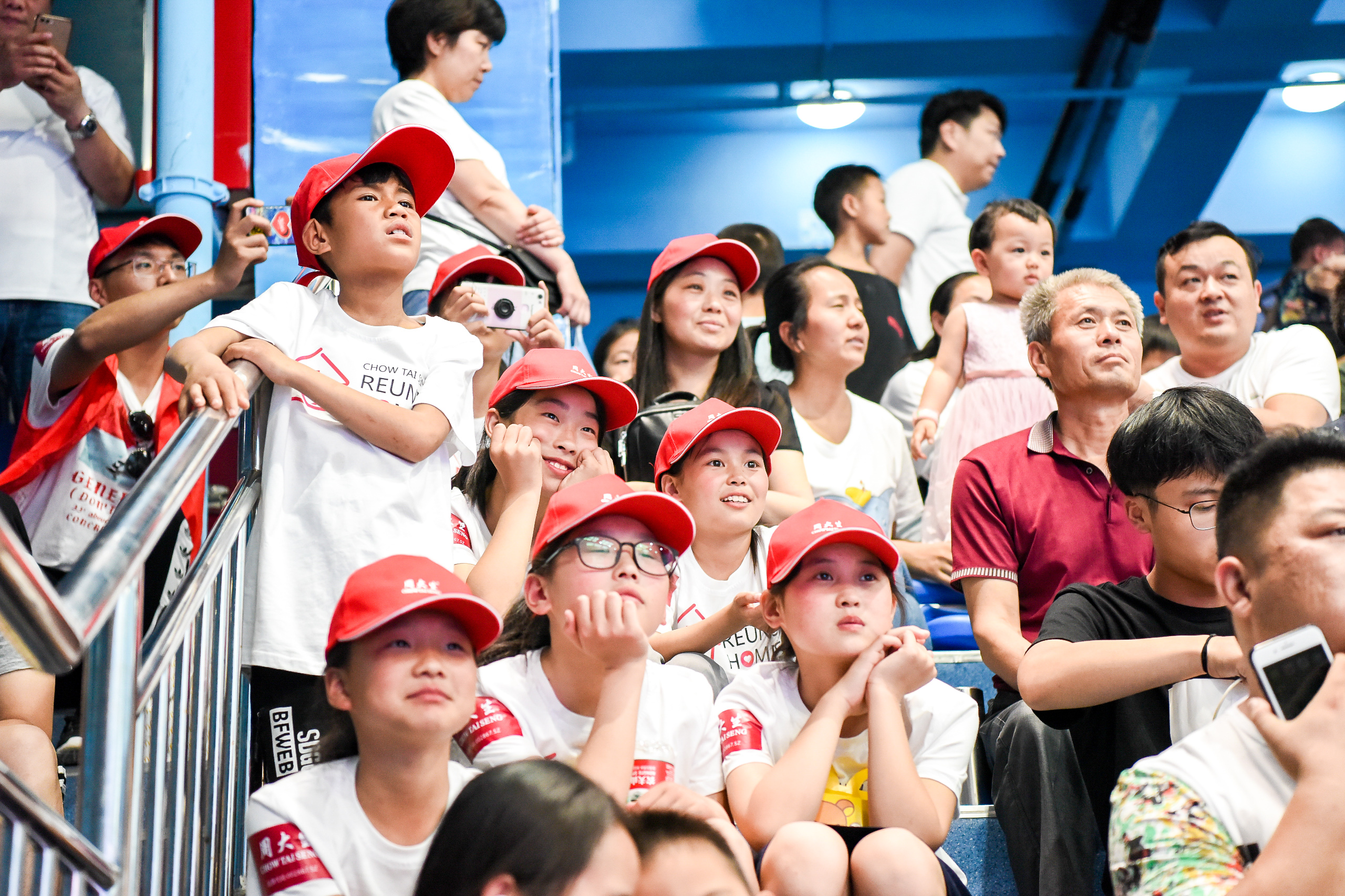 探索科技奥妙遨游海洋世界  25名留守儿童开启6.1希望之旅