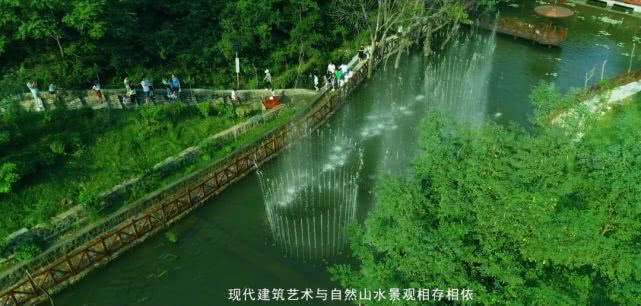 6月15日,大熊山仙人谷第二届“戏水漂流季”盛大开启