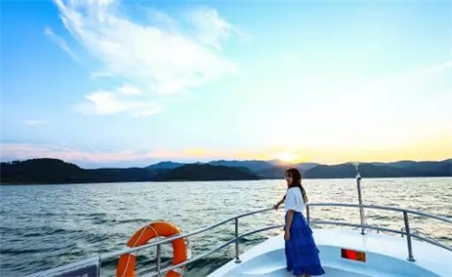 6月16日父亲节 丹江大观苑推出“感恩父爱 父亲免票”活动