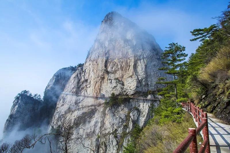 炫父不炫富父亲节“爸”气出游 龙峪湾森林旅游