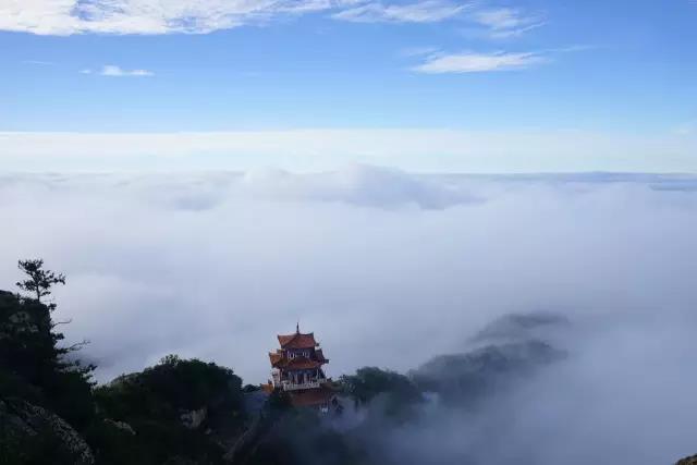 白云山舞在云端的美