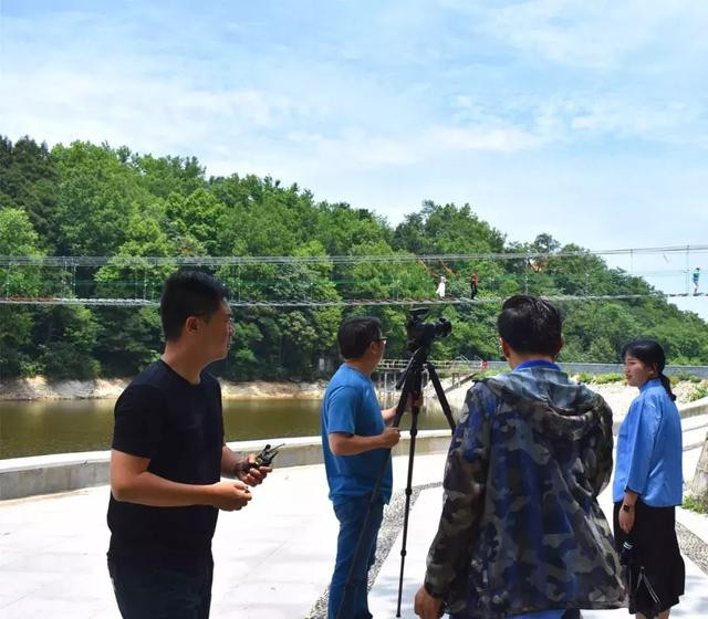 相约23度的夏天 文旅达人、主流官媒争相打卡鸡公山