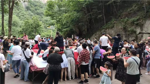 水果扮靓森林 音符响彻星空