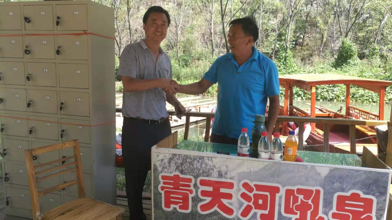 今天，这个人必须“曝光”！