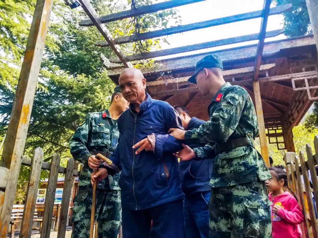 今天，这个人必须“曝光”！