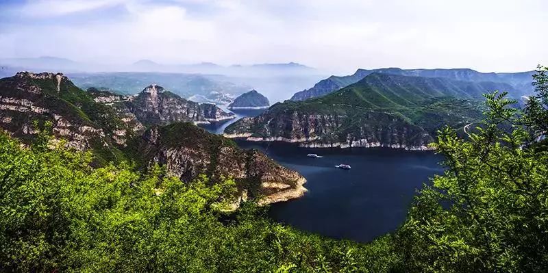 来来来，看我们黄河三峡景区网红经理的风采！