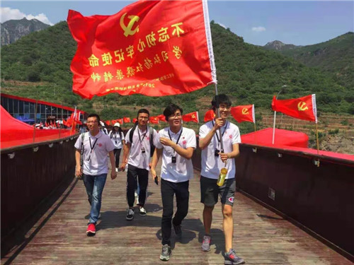 火红七月忆初心 红旗渠畔传承红色精神