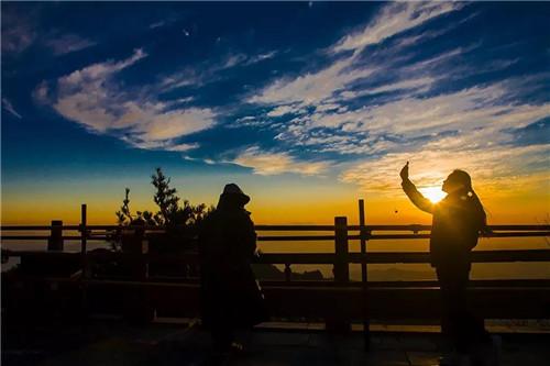 追寻诗与远方，开启盛夏光年！“村长”李锐喊你来白云山狂欢！