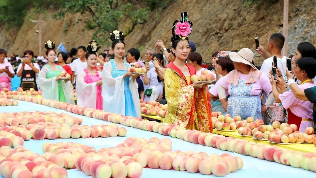瑶池仙桃•天宫盛宴——老君山万人仙境蟠桃宴火爆这个夏天