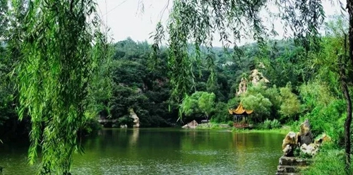  免门票 浮戏山雪花洞景区向中国人民解放军致敬