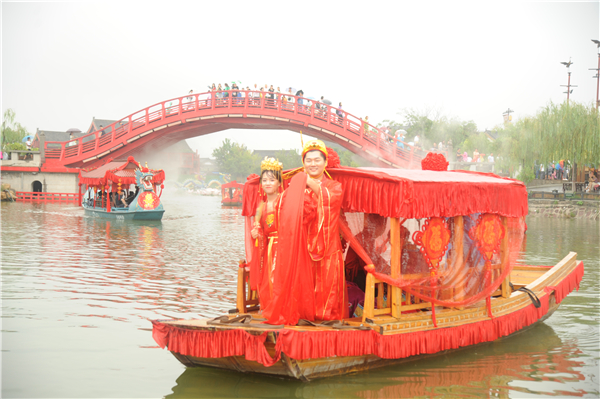 “大宋盛世婚礼”引爆2019清明上河园七夕文化节