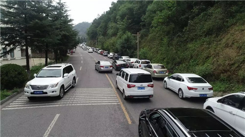 老君山入园率稳涨不降 全员服务一线保障游客出行