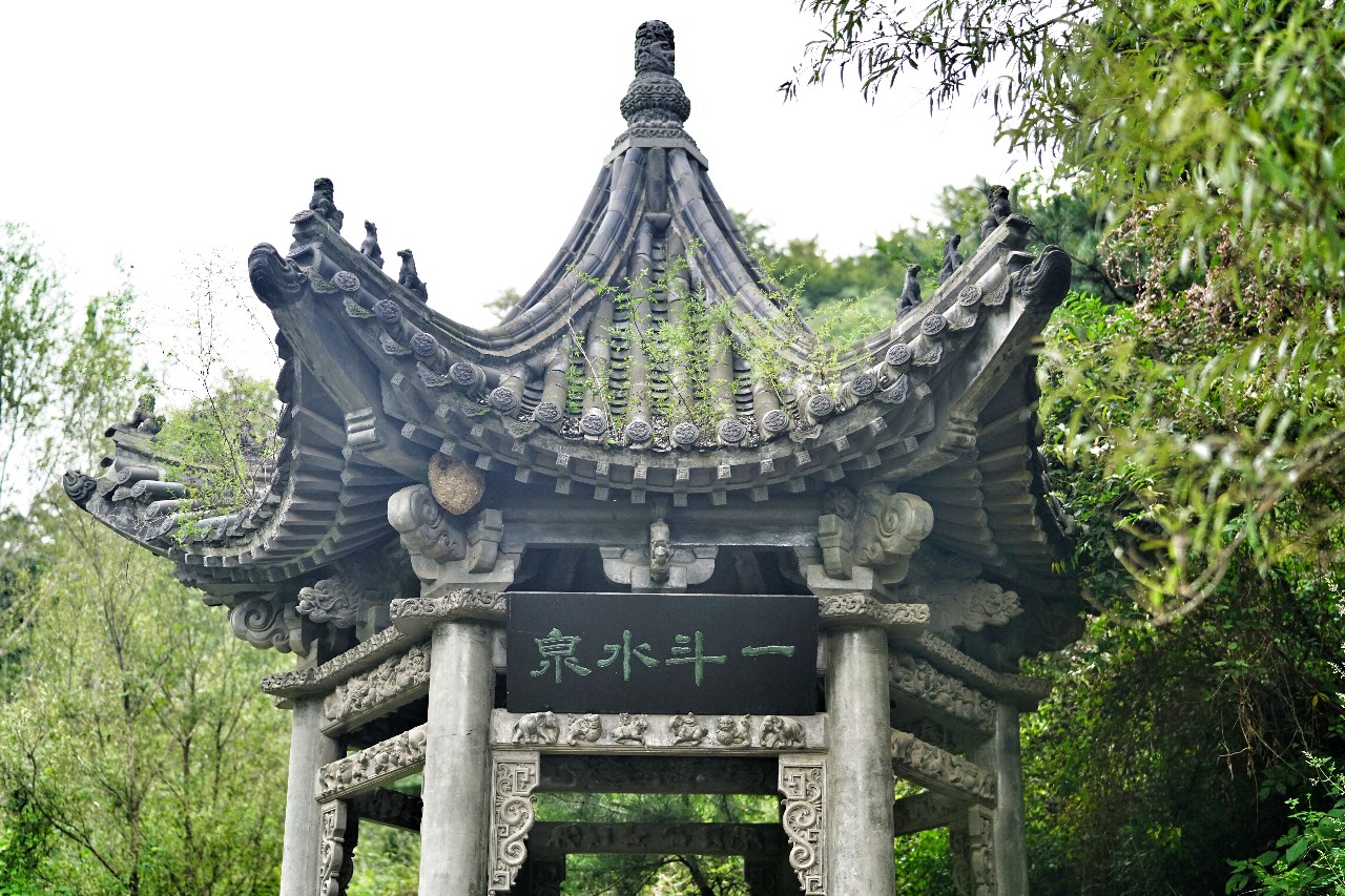 云台山助力贫困学子圆梦大学！