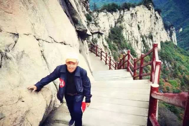 央视一天两场直播洛阳龙峪湾 中原第一峰美 如画！