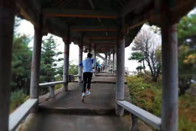 央视一天两场直播洛阳龙峪湾 中原第一峰美 如画！