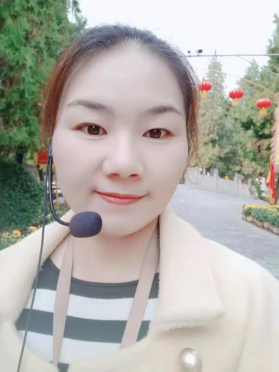 羲陵讲解郝红丽 夫妻共筑景区美