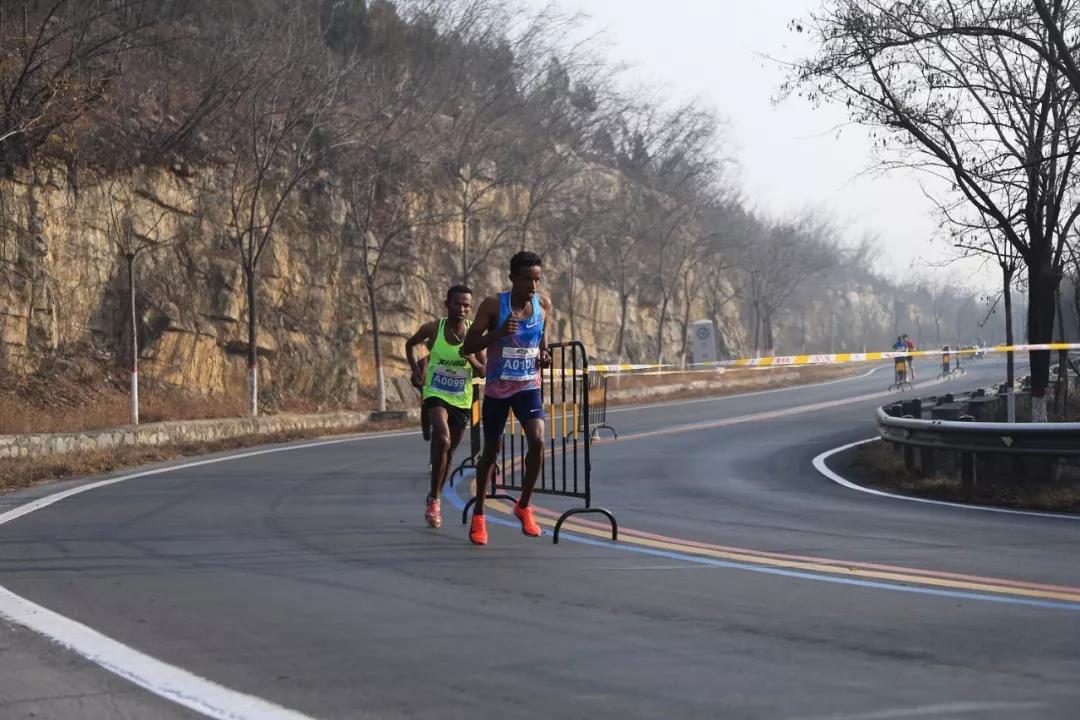 【沸腾瞬间 直击现场】华润怡宝·2019云台山国际半程马拉松赛开跑！