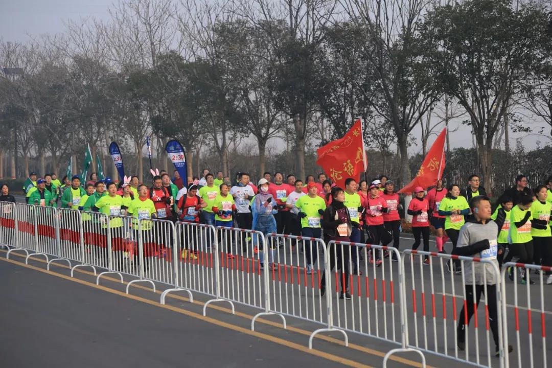 【沸腾瞬间 直击现场】华润怡宝·2019云台山国际半程马拉松赛开跑！