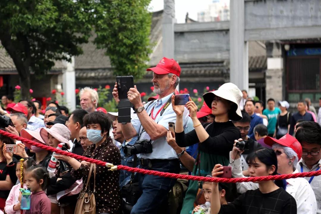 ​内乡县衙2019年十大新闻之四：世界月季洲际大会，县衙迎来众多外籍嘉宾