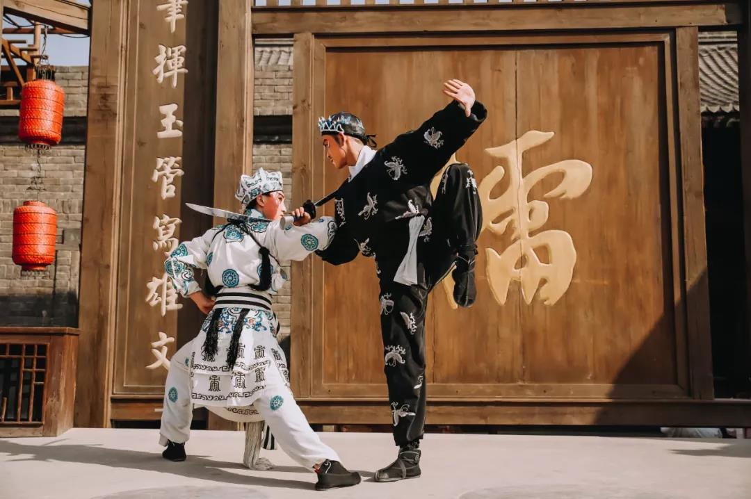 如何延长元旦假期？来电影小镇保你满意！