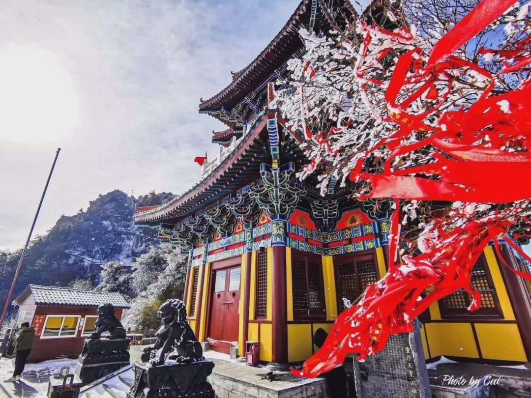 过年不一样的仪式感，白云山上过大年，冰雪美食乐翻天！