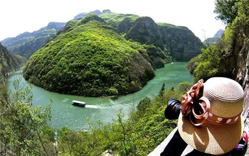 青天河网红打卡地之鲸鱼湾，不可多得的惊世容颜！