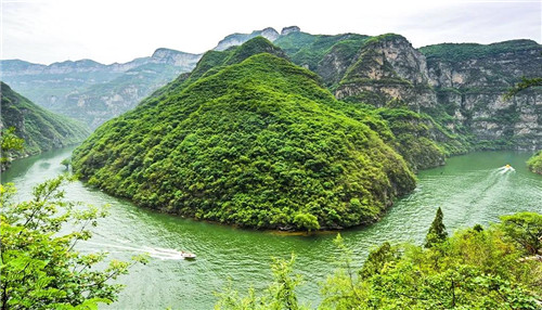 青天河网红打卡地之鲸鱼湾，不可多得的惊世容颜！