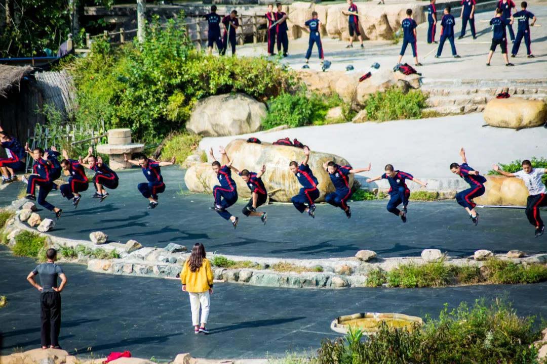 嵩山大型实景演出《禅宗少林·音乐大典》在离开了180多个日夜后，盛装归来！