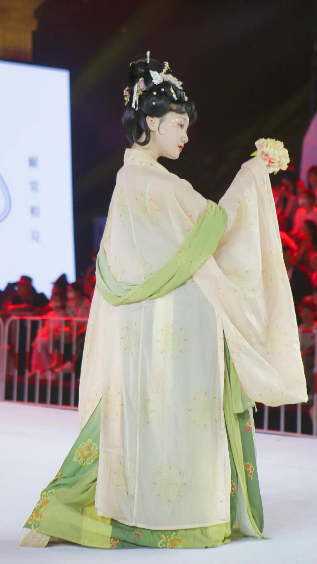 仙宫云裳 国风盛典 老君山山水汉服节开幕式圆满举行！
